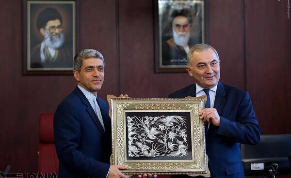 عکس چفیه رهبری