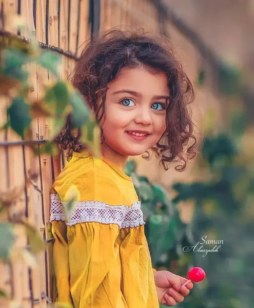 عکس پسرانه چش رنگی