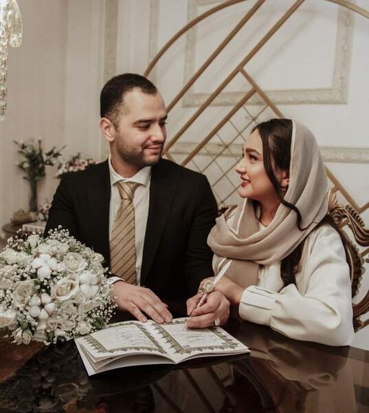 ژست عکس عقد محضری
