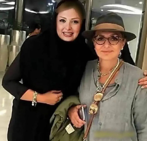 عکس نیوشا ضیغمی در کنسرت
