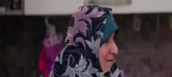عکس مهدی طارمی با مادرش