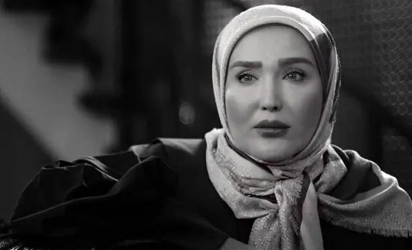 عکس زهره فکور صبور با مادرش