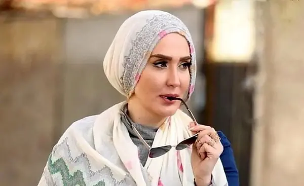 عکس زهره فکور صبور با مادرش