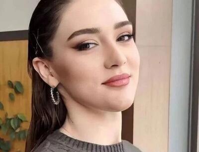 عکس زهره فکور صبور با مادرش