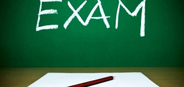 عکس در حال امتحان دادن