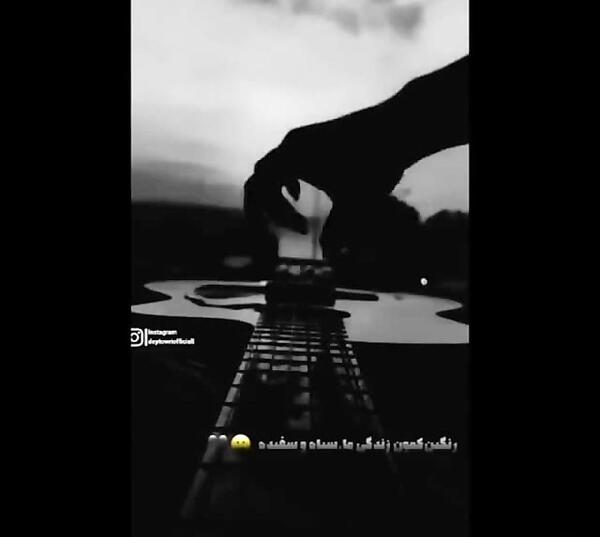 دانلود عکس تصویر زمینه گوشی غمگین