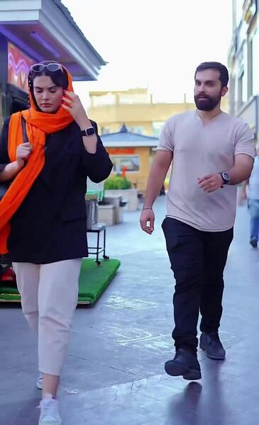 عکس مستر چشمک و همسرش