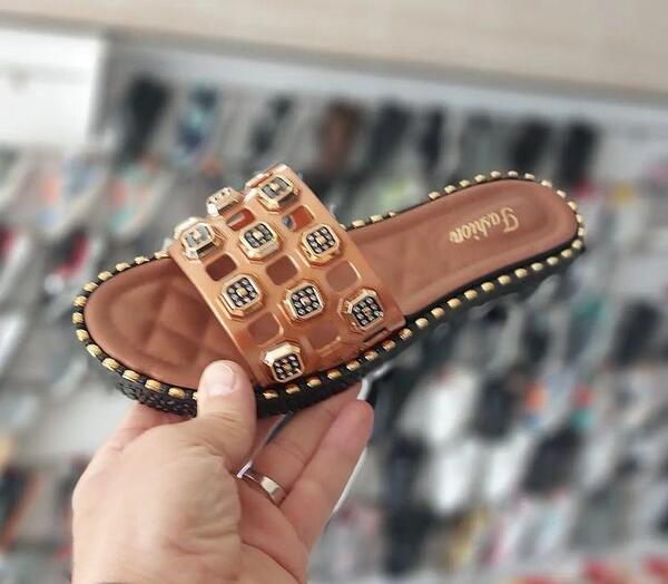 عکس دمپایی و صندل