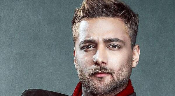 عکس جیمین با لباس آبی