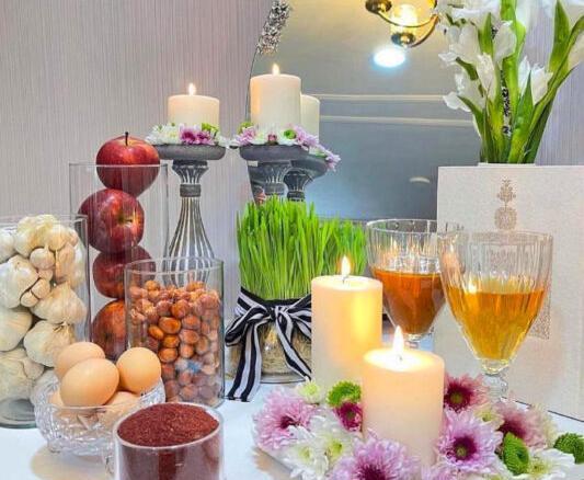 عکس ایده سفره هفت سین با ظروف شیشه ای