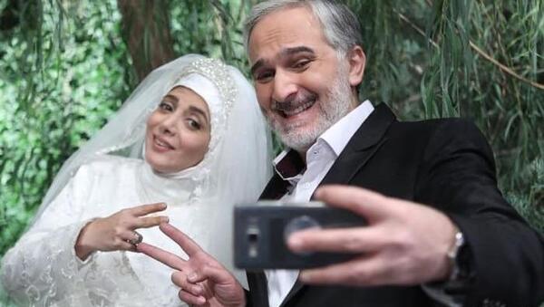 عکس بیژن بنفشه خواه در سریال لیسانسه ها