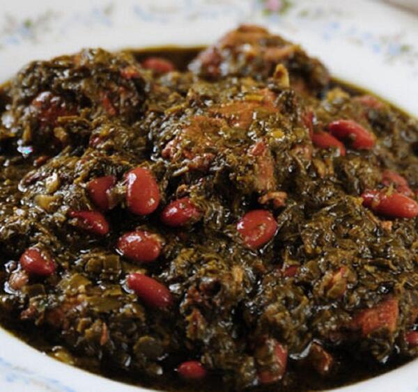 عکس قورمه سبزی تو دیگ