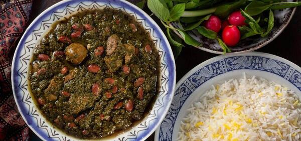 عکس قورمه سبزی تو دیگ