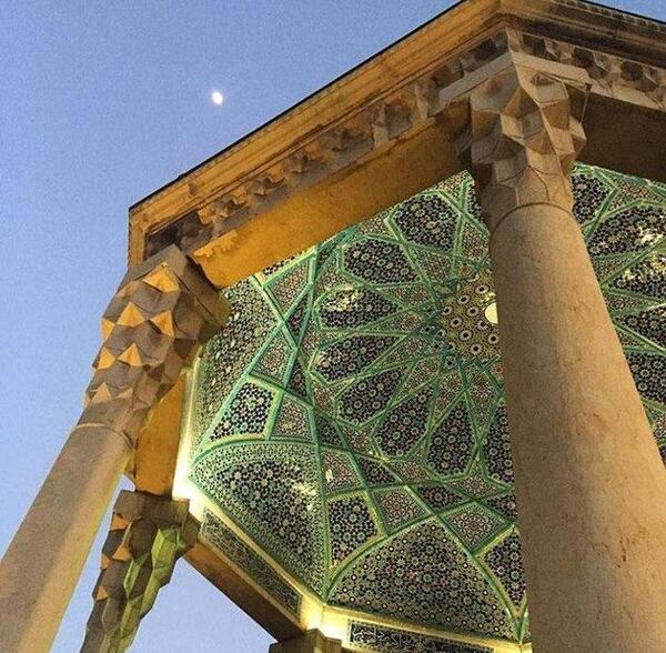 عکس بارگاه حافظ