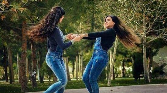 عکس دونفره ی دوستانه