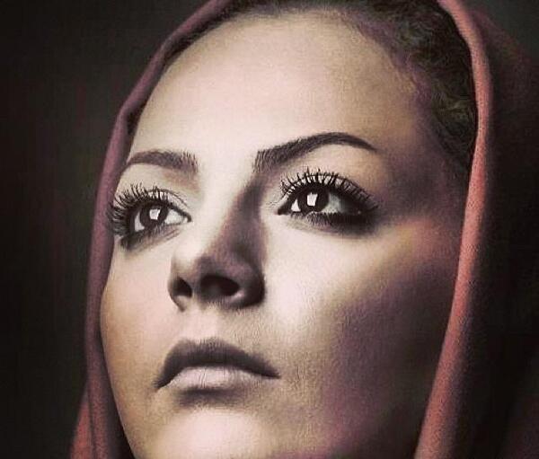عکسهای چکامه چمن ماه و همسرش