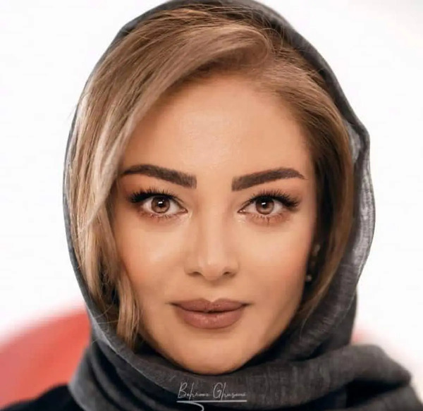 عکس جدید رزیتا غفاری ودخترش