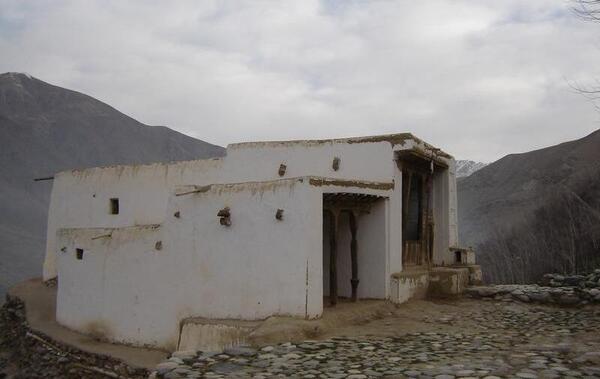 عکس قبر لیلی مجنون