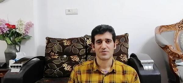 عکس ضرب المثل آدم گرسنه سنگ راهم میخورد