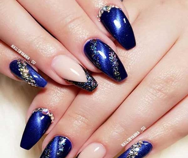 عکس طرح ناخن آبی رنگ