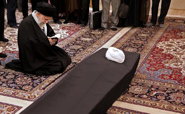 عکس قبر خامنه ای