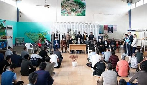 عکس زندان حویق