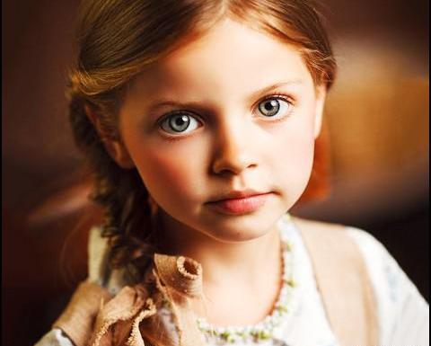 عکس دختر زیبا برای پروفایل بچه گانه
