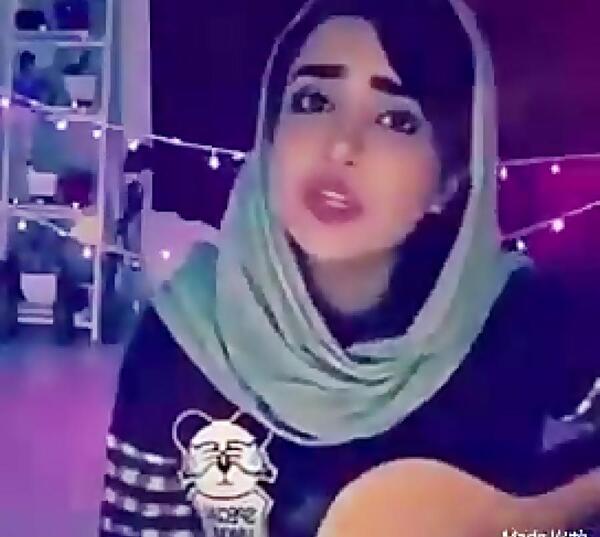عکس والایار خواننده