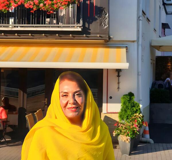 عکس جوانی زهره حمیدی