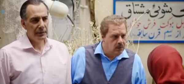عکس جوانی بهنام تشکر