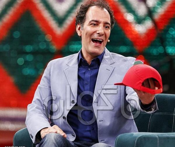 عکس جوانی بهنام تشکر