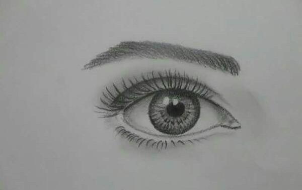عکس نقاشی صورت روی کاغذ