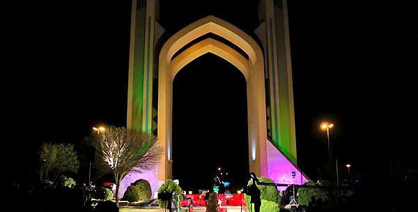 عکس دروازه قرآن یزد