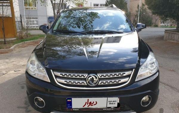 عکس ماشین دانگ فنگ مشکی