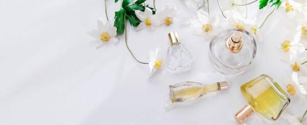 عکس عطر جیبی زنانه