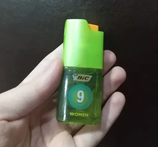 عکس عطر جیبی زنانه