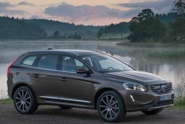 عکس ماشین ولوو xc60 r دیزاین پلاس