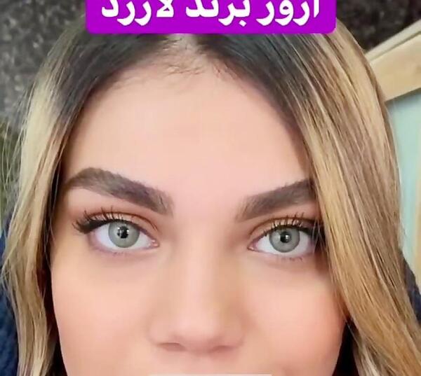 عکس رنگ مو عسلی بدون دکلره