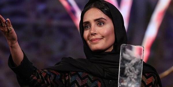 عکس نوجوانی الناز شاکردوست