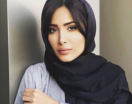 عکس ساناز طاری کشف حجاب