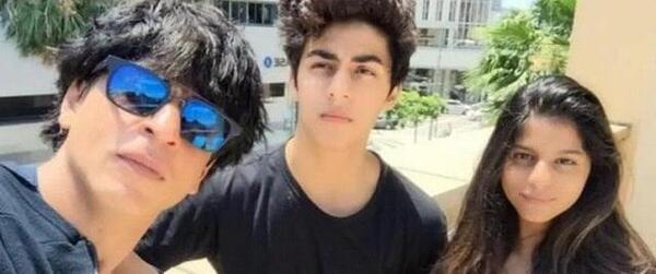 عکس شاهرخ خان و همسرش و دخترش