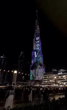 عکس تهیونگ رو برج خلیفه