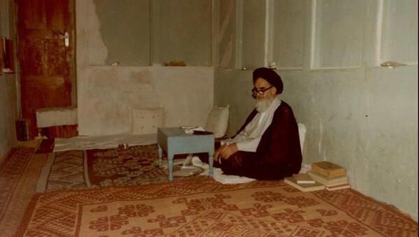 عکس ساده زیستی امام خمینی