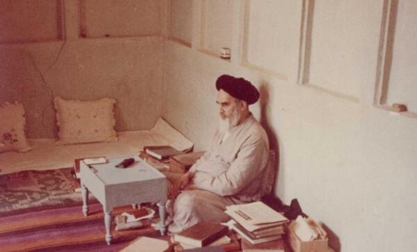 عکس ساده زیستی امام خمینی