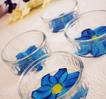 عکس طرح نقاشی روی ظروف شیشه ای