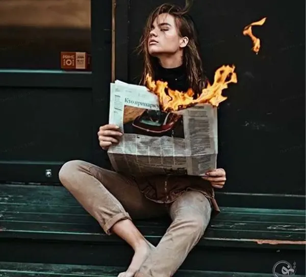 عکس ژست عکاسی با کلاه زمستانی