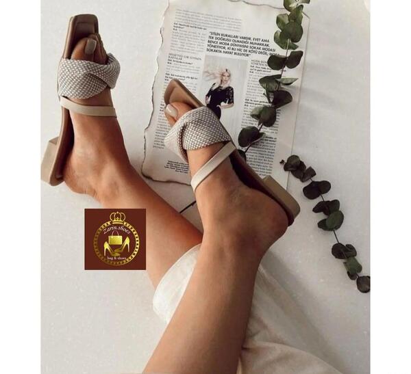 عکس کفش زنانه قرمز
