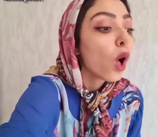 عکس خنده دار مژگان