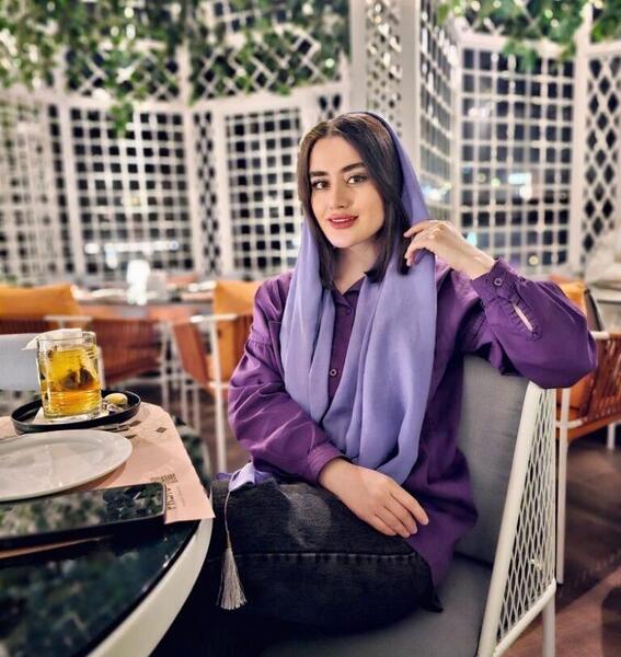 عکس مجری تلویزیون که کشف حجاب کرده
