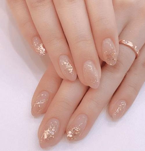 عکس ژلیش ناخن اکلیلی